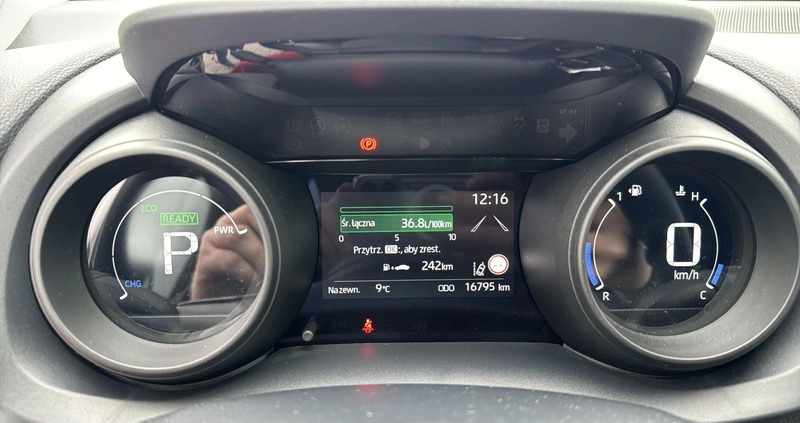 Toyota Yaris cena 91900 przebieg: 16739, rok produkcji 2022 z Chełmno małe 191